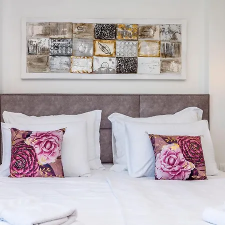 Meraviglia With Private Pool