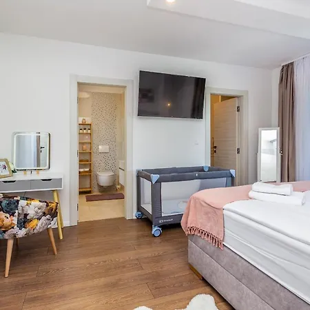 Meraviglia With Private Pool Villa
