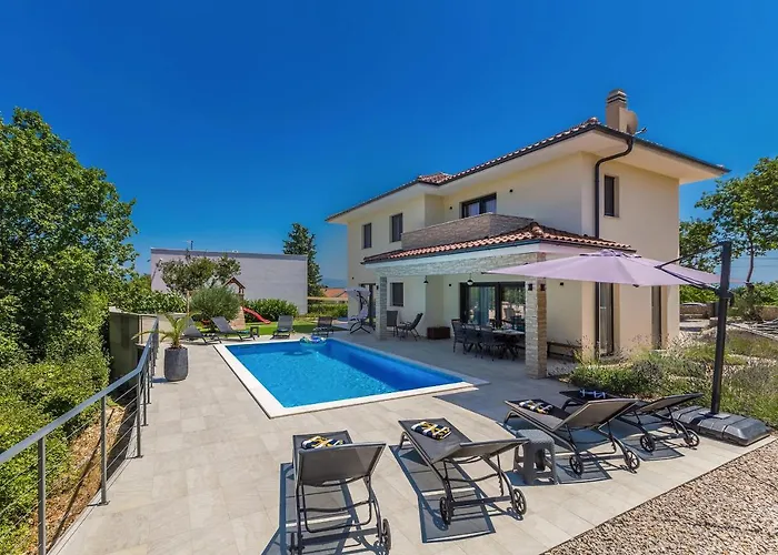 Meraviglia With Private Pool Willa Kornić