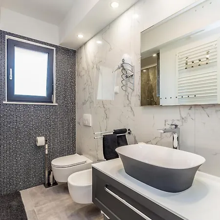 Meraviglia With Private Pool Villa Kornić