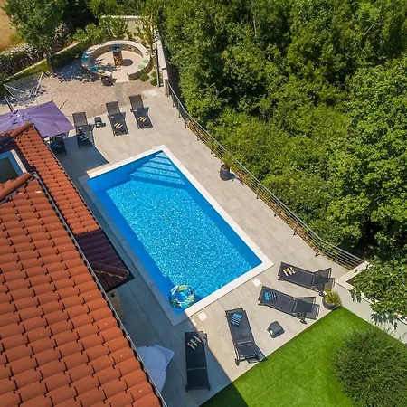 Villa Meraviglia With Private Pool Kornić